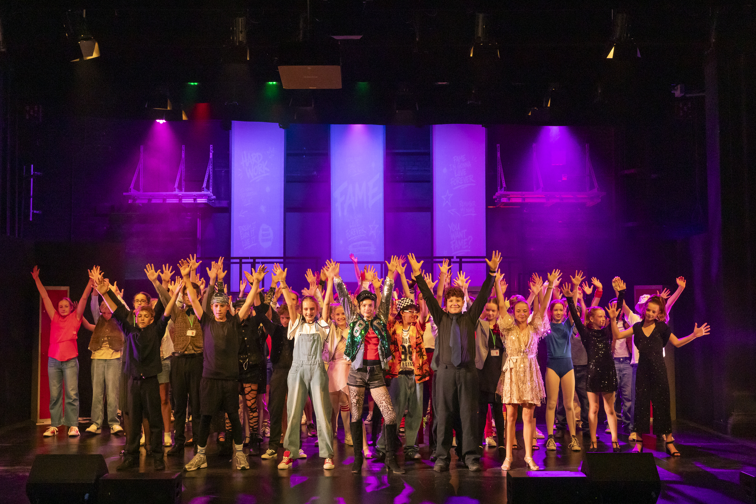 Minty Ulph on stage — photo 5
