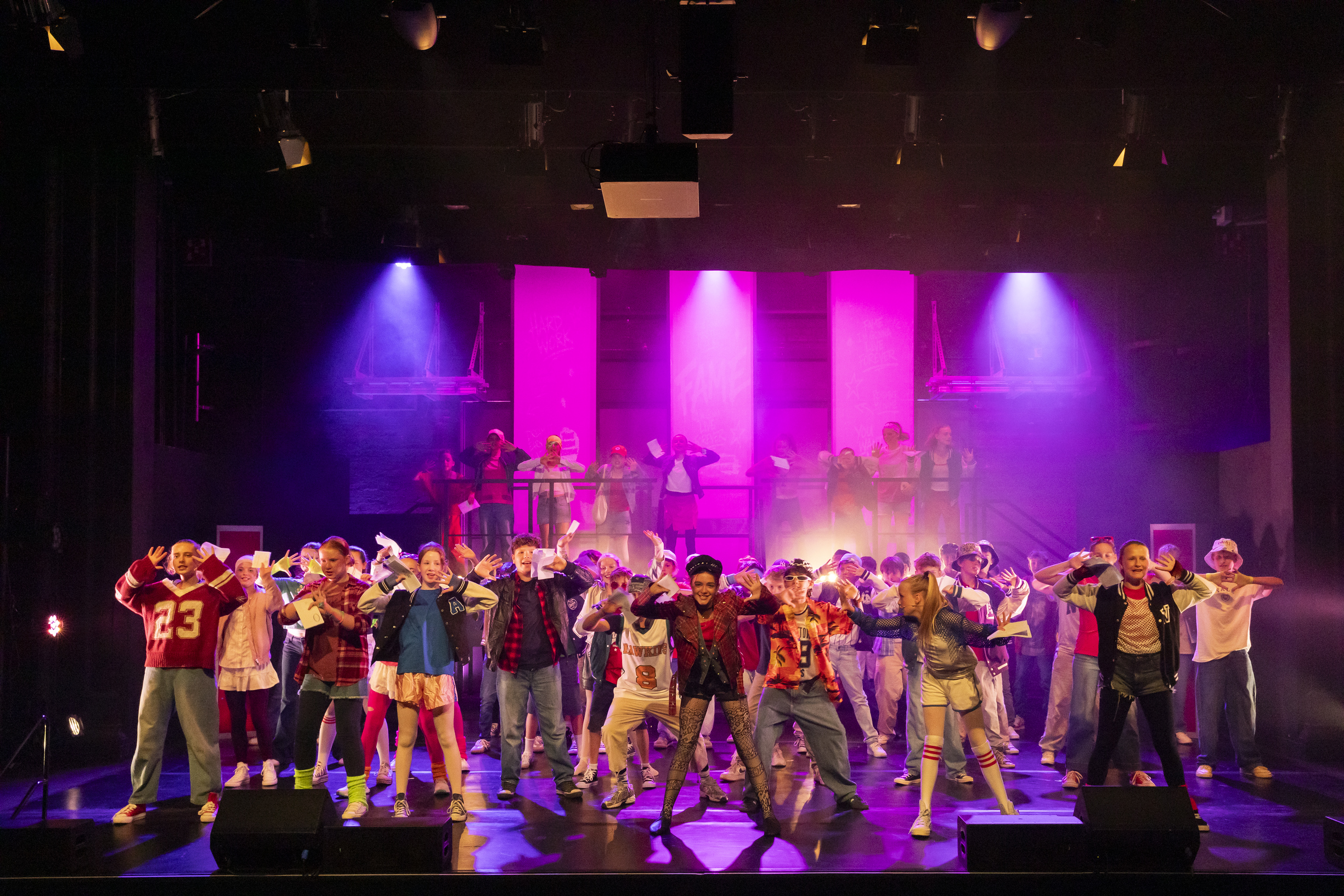 Minty Ulph on stage — photo 18